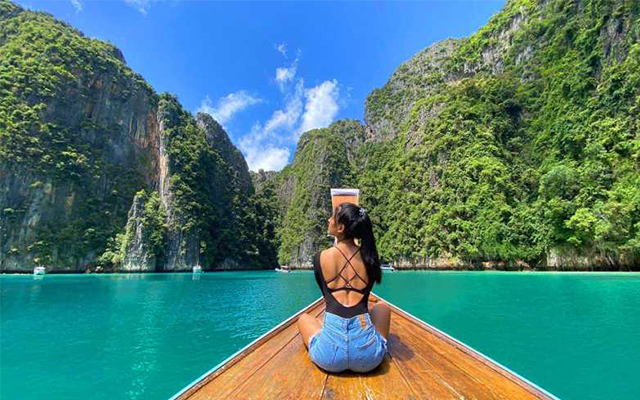 Koh Phi Phi hòn đảo ngọc thiên đường dành cho du khách du lịch Thái Lan