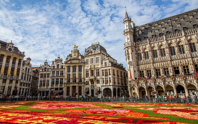 Lịch trình chi tiết khám phá thủ đô Brussels trong tour du lịch Bỉ